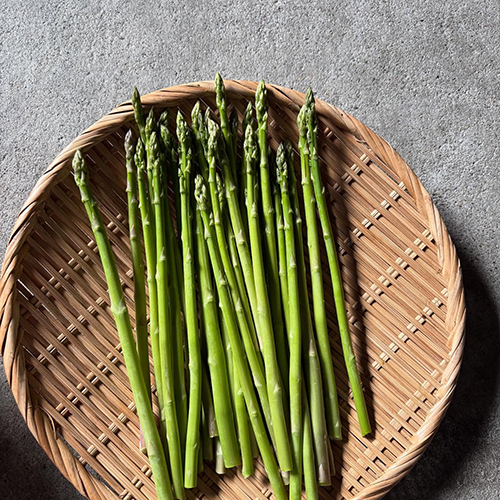 ⁡今週は金曜日までどうぞよろしくお願いします 新田さんと小島さんのお野菜並んでいます @shizenhanittanouen