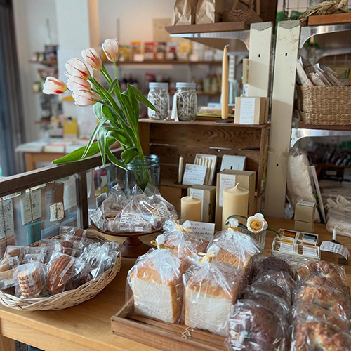 ＼毎月の米粉パンとお菓子の販売／ @konabiyori_komeko 3 . 7 sat